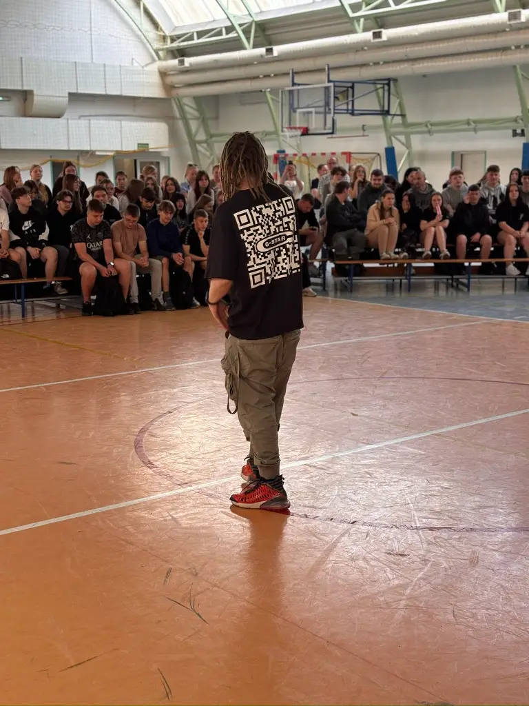 Przemysław Mielniczuk jestemAlpha. profilaktyka przez hip-hop Profilaktyka uzależnień dla szkół | Profilaktyka przez HIP-HOP