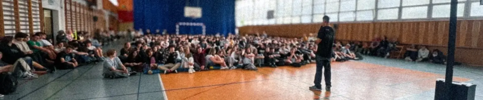 Marek Neumann Emenzino profilaktyka przez hip-hop Warszawa Profilaktyka uzależnień dla szkół | Profilaktyka przez HIP-HOP